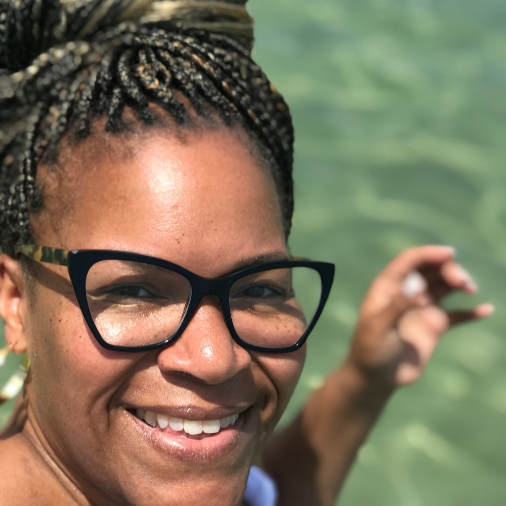 Meet your Posher, Ms.Couture_Chris